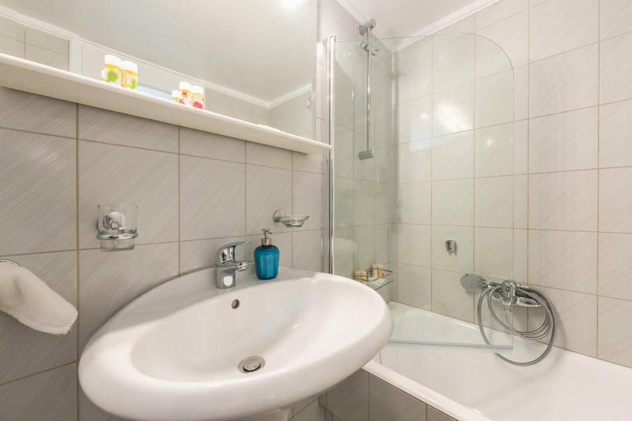 Cozy And Fresh Apt Close To Metro Aten Exteriör bild